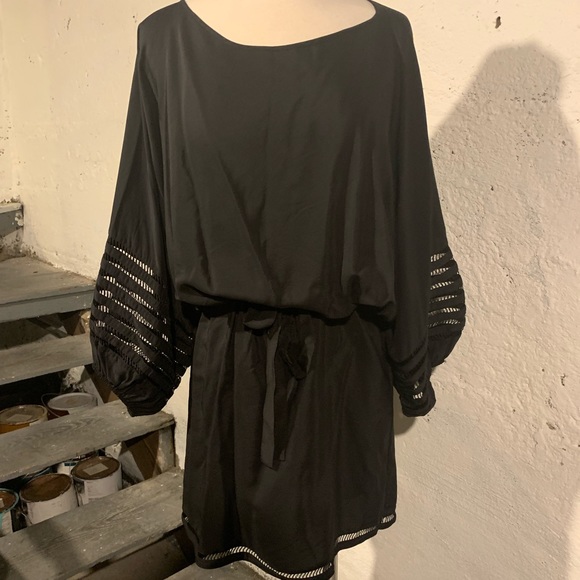 Parker belted cinched-waist dress with puff-sleeve - Picture 2 of 9